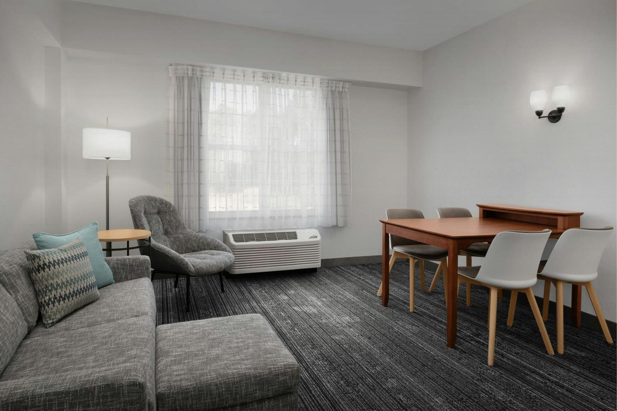 Towneplace Suites Suffolk Chesapeake Εξωτερικό φωτογραφία