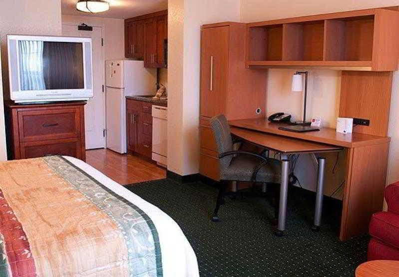 Towneplace Suites Suffolk Chesapeake Εξωτερικό φωτογραφία