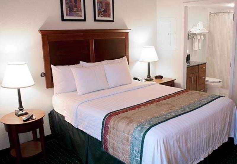 Towneplace Suites Suffolk Chesapeake Εξωτερικό φωτογραφία
